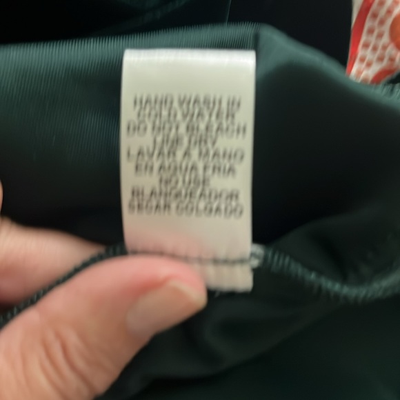 Entro 1X green velvet dressy tunic top. - Picture 8 of 11